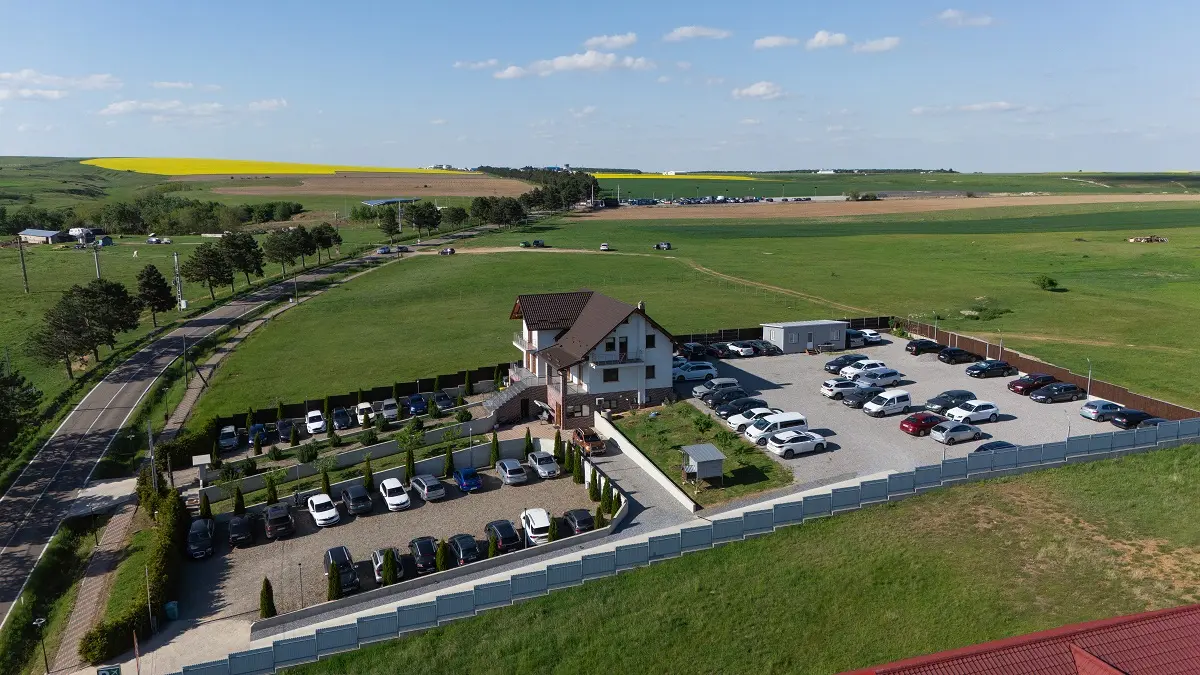 Parcare privata langa Aeroportul Suceava Salcea